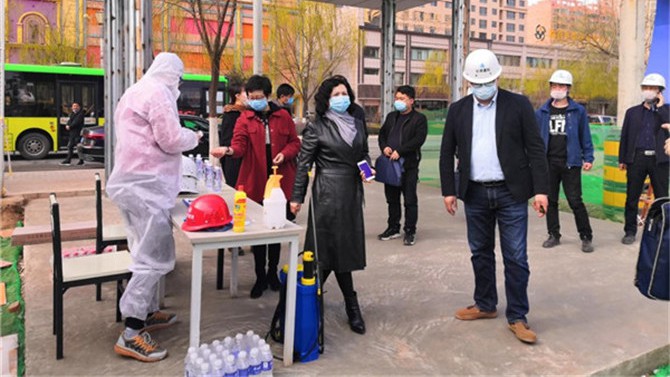 臨夏市縣級(jí)領(lǐng)導(dǎo)、工商聯(lián)主席一行調(diào)研百酈天香項(xiàng)目