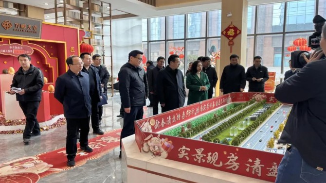 何東帶隊(duì)調(diào)研指導(dǎo)置業(yè)公司百酈天香項(xiàng)目